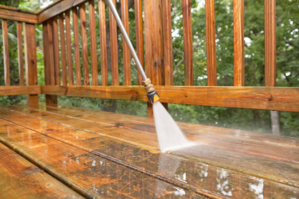 Best Garage Pressure Washing  in Lakeland North, WA